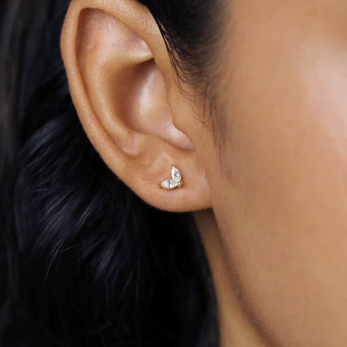 HADLEY FLAT BACK STUDS (PAIR)