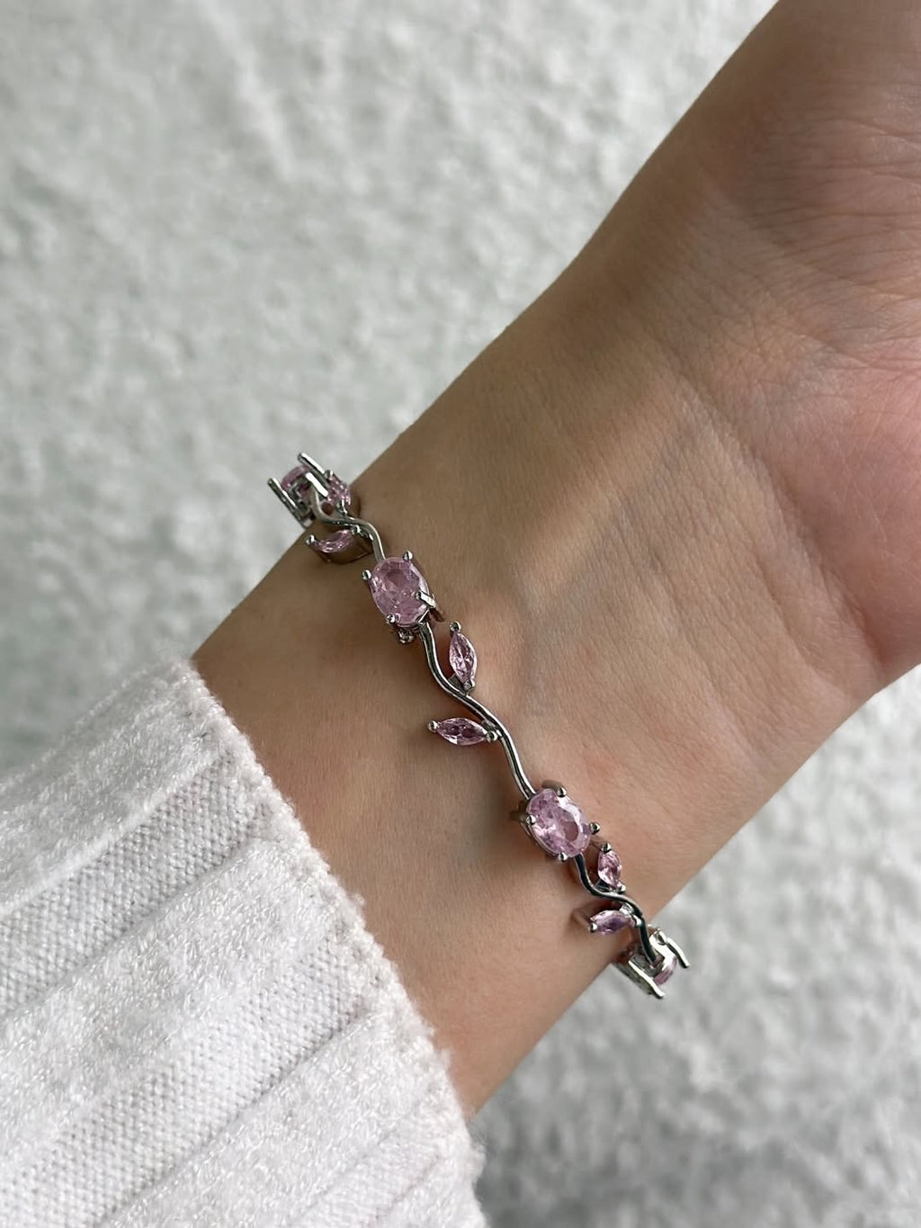 Pink Tulip Bracelet (GIFT BOX INCLUDED)